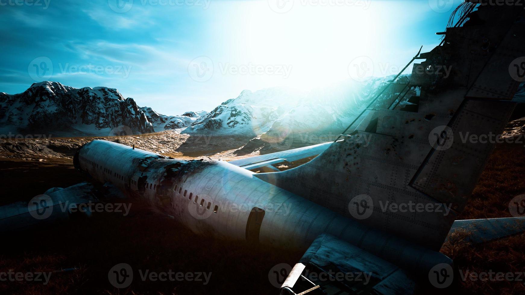 plane crashed on a mountain photo