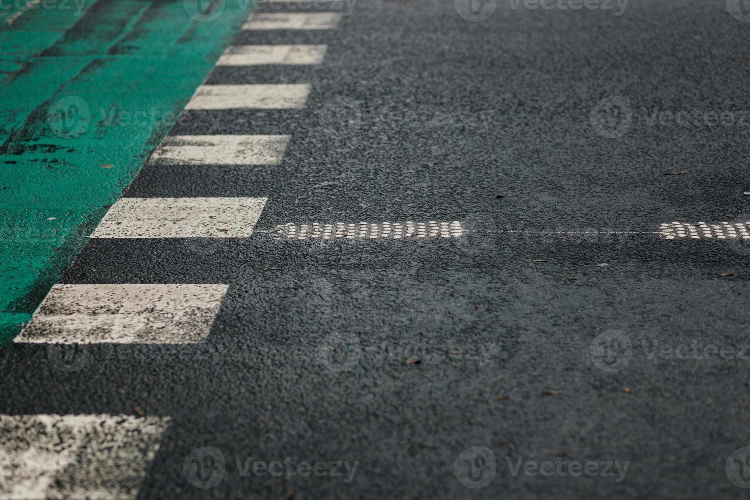 black asphalt road photo