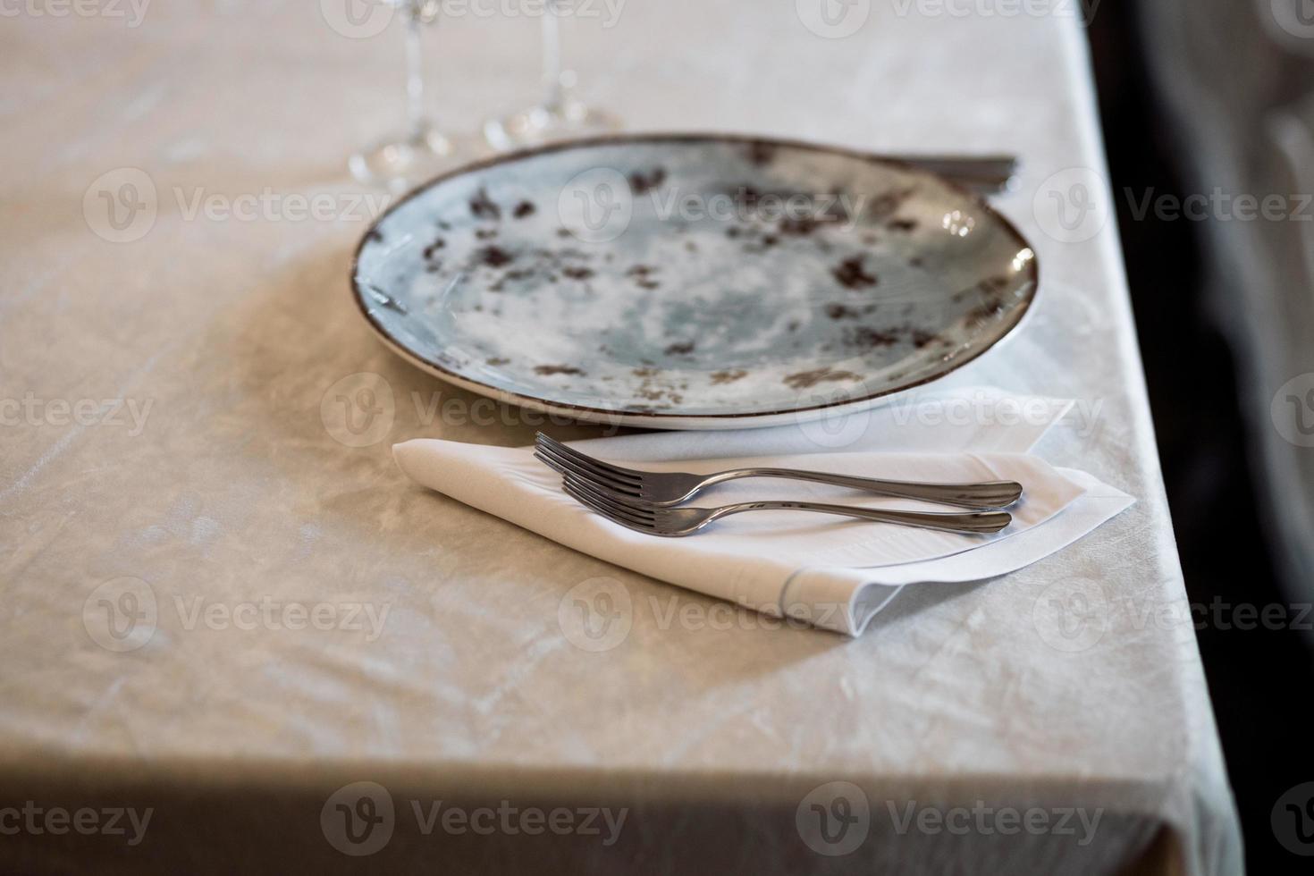 Table Setting. flatware 5692890 Stock Photo at Vecteezy