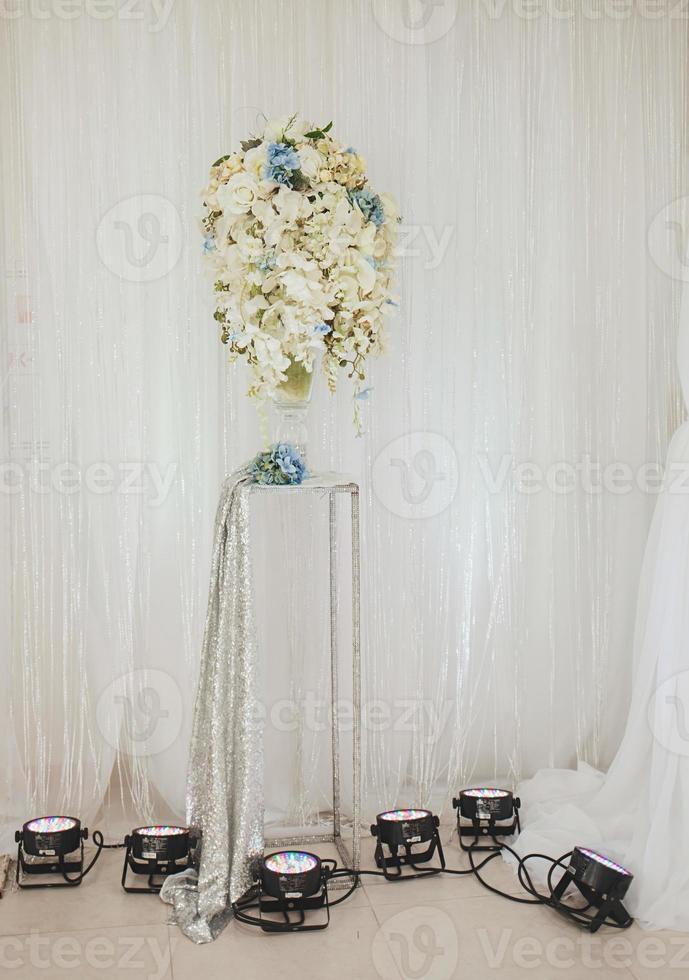 Wedding banquet decoration photo