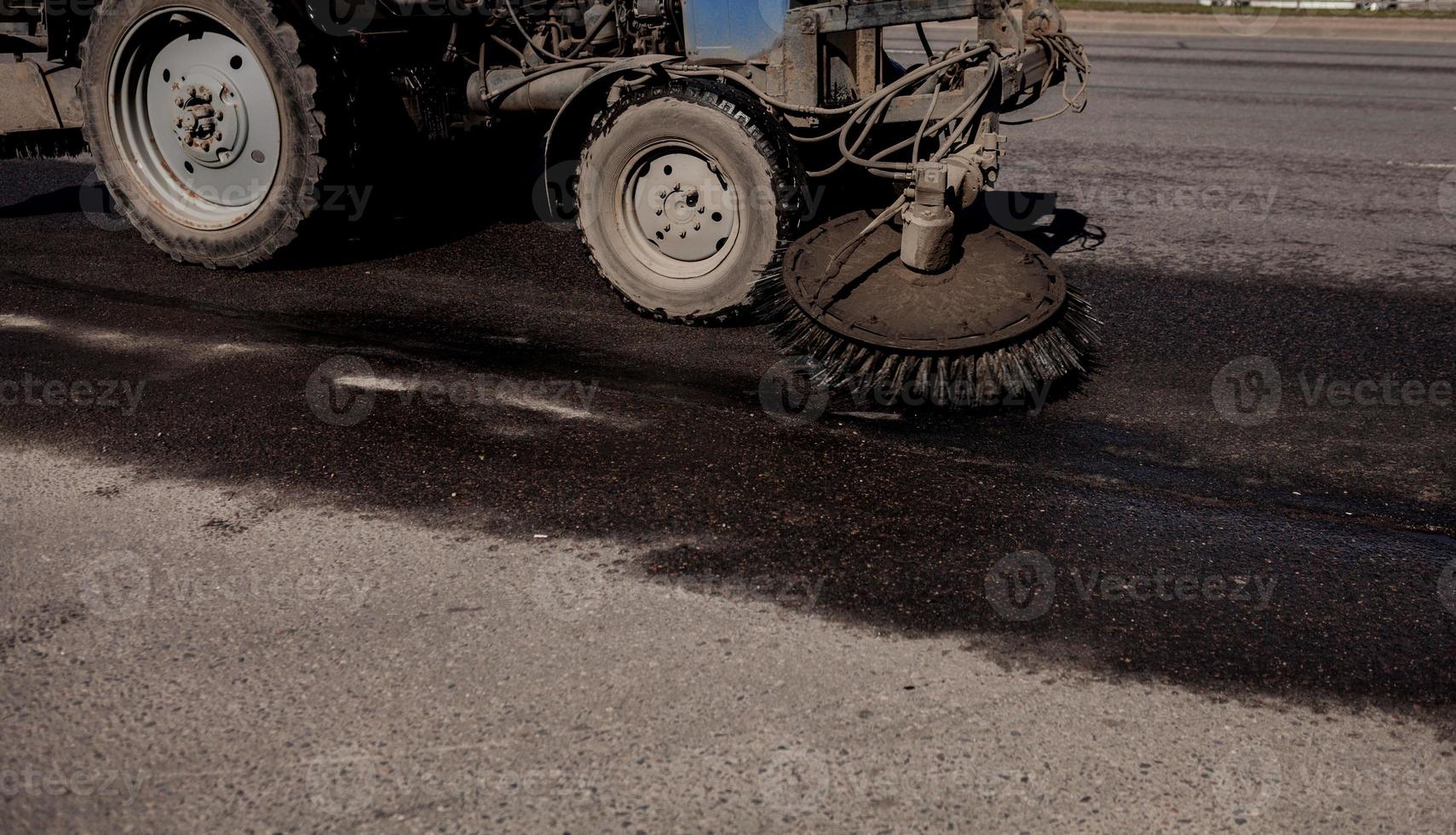 cleaning brush for asphalt photo