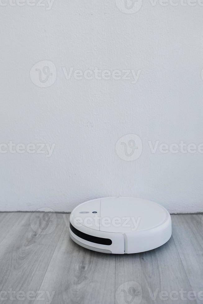 automated robot vacuum cleaner photo