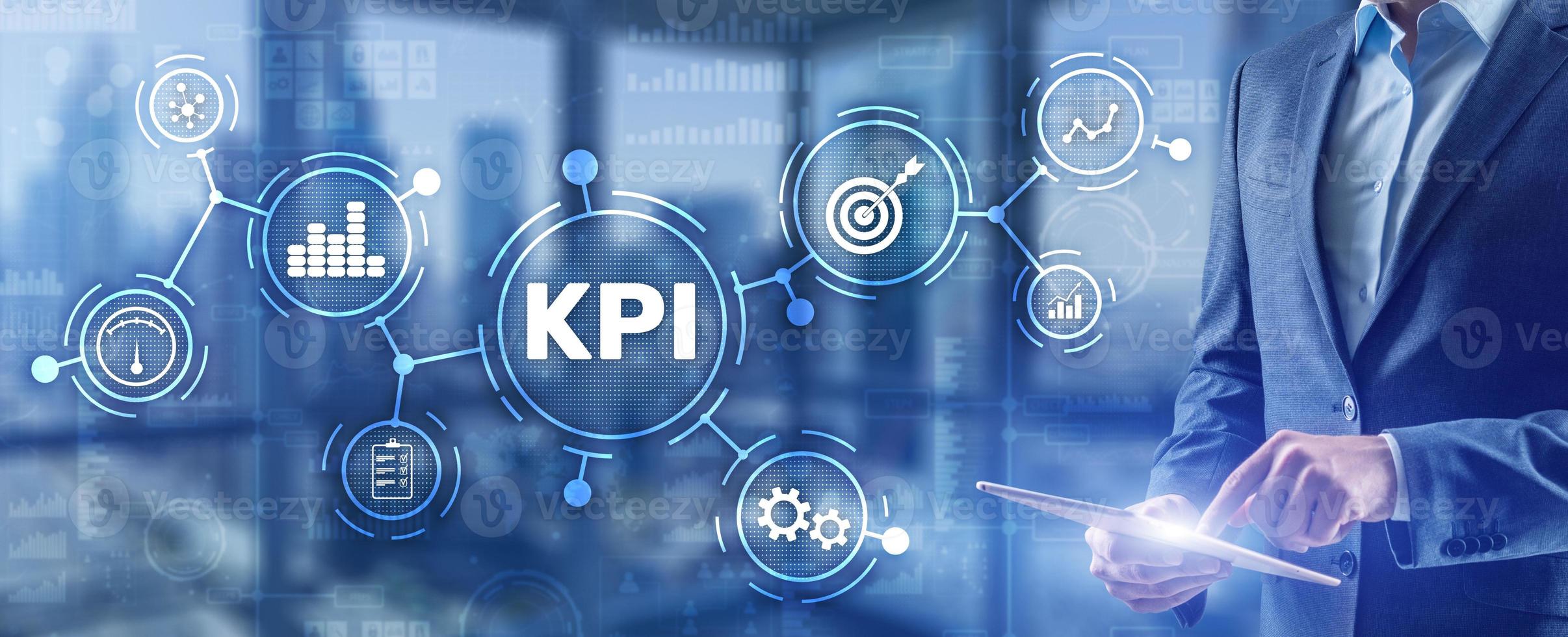 Kpi indicador de rendimiento clave concepto de tecnología de Internet empresarial en pantalla virtual foto