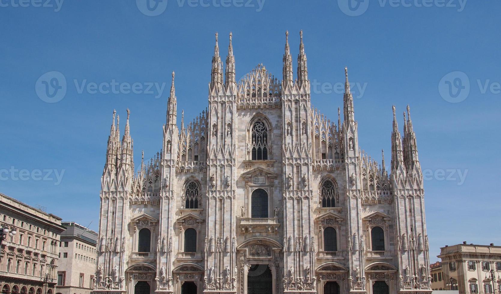 duomo di milano catedral de milán foto