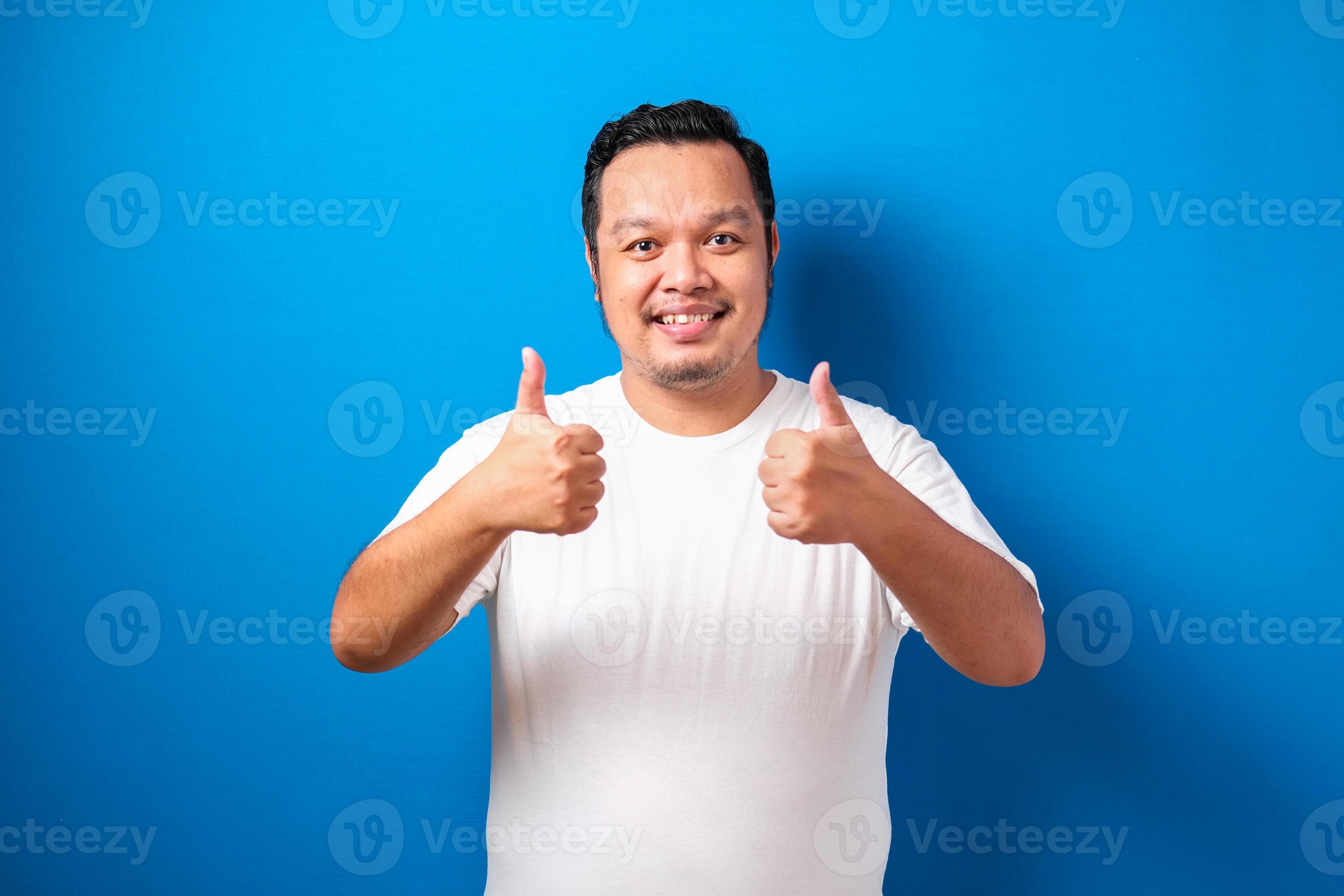 Fat Asian guy wearing a white T-shirt