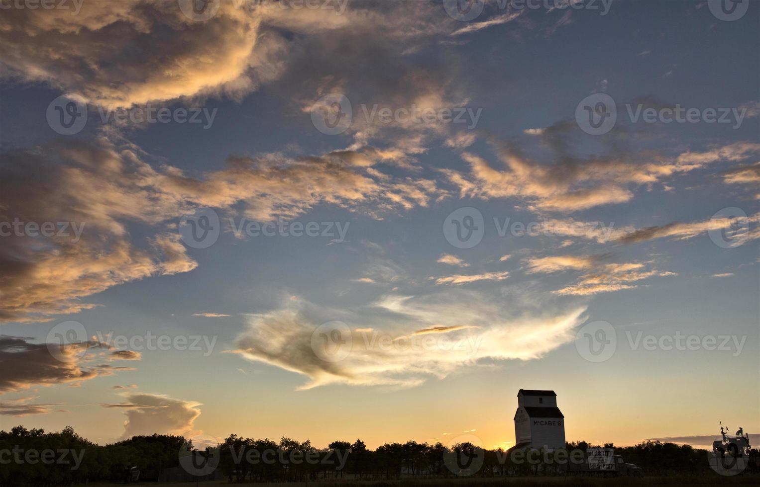 escena de la pradera saskatchewan foto