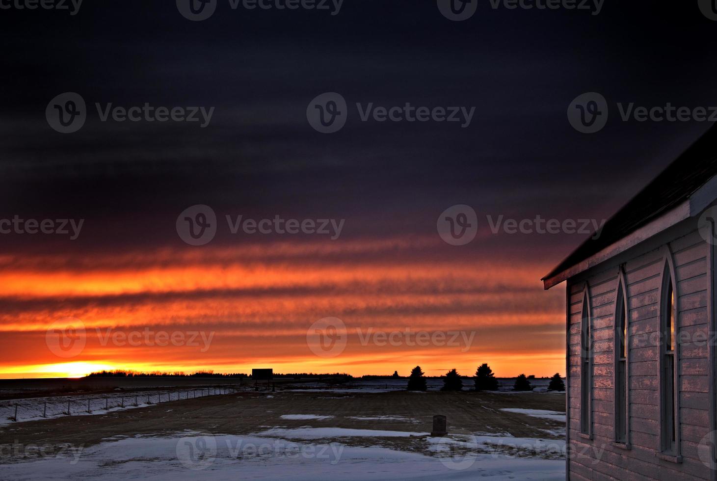 puesta de sol de la pradera de saskatchewan foto