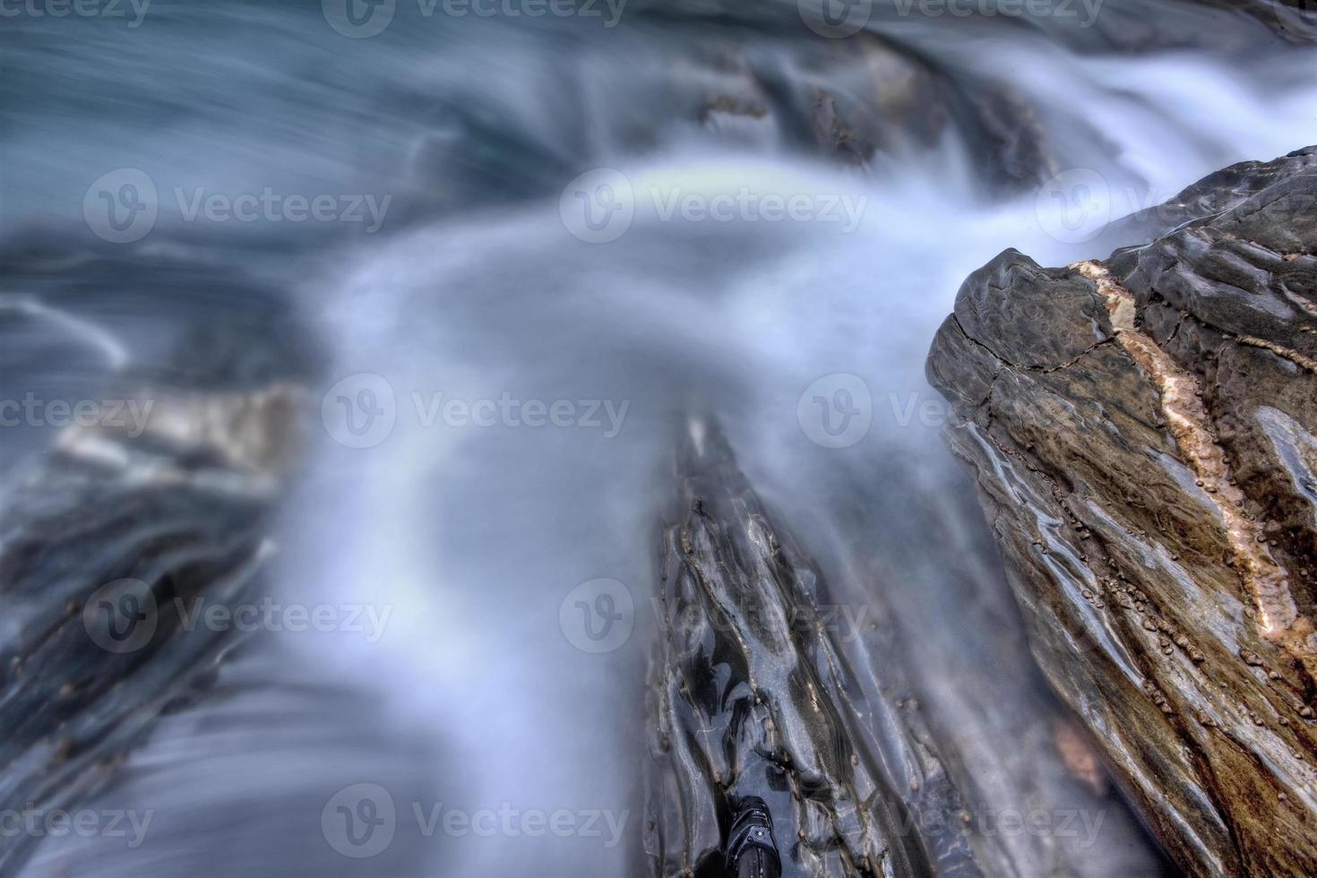 Nattural Bridge Yoho National Park photo