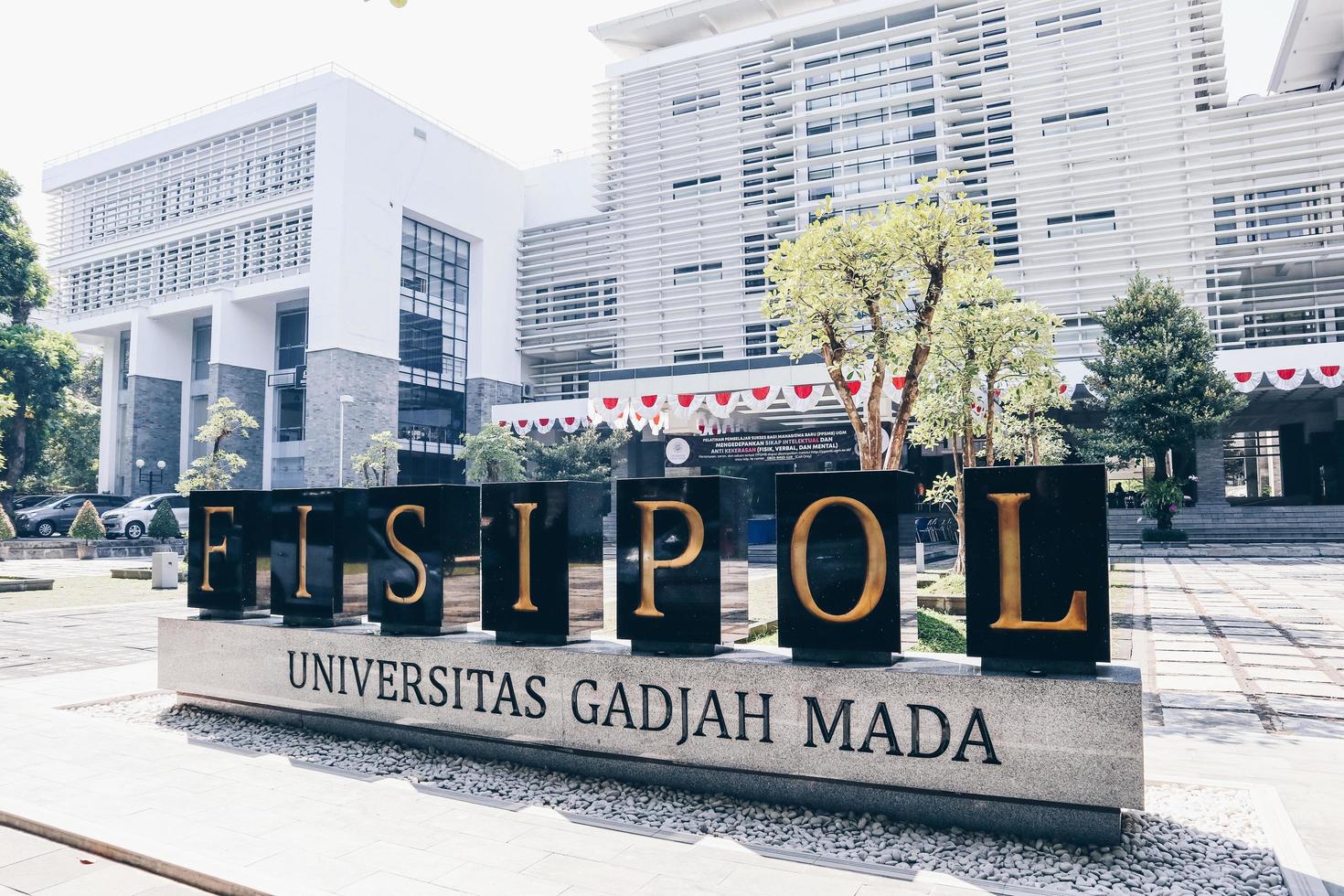 fakultas ilmu sosial dan ilmu politik o facultad de ciencias sociales y políticas en universitas gadjah mada foto