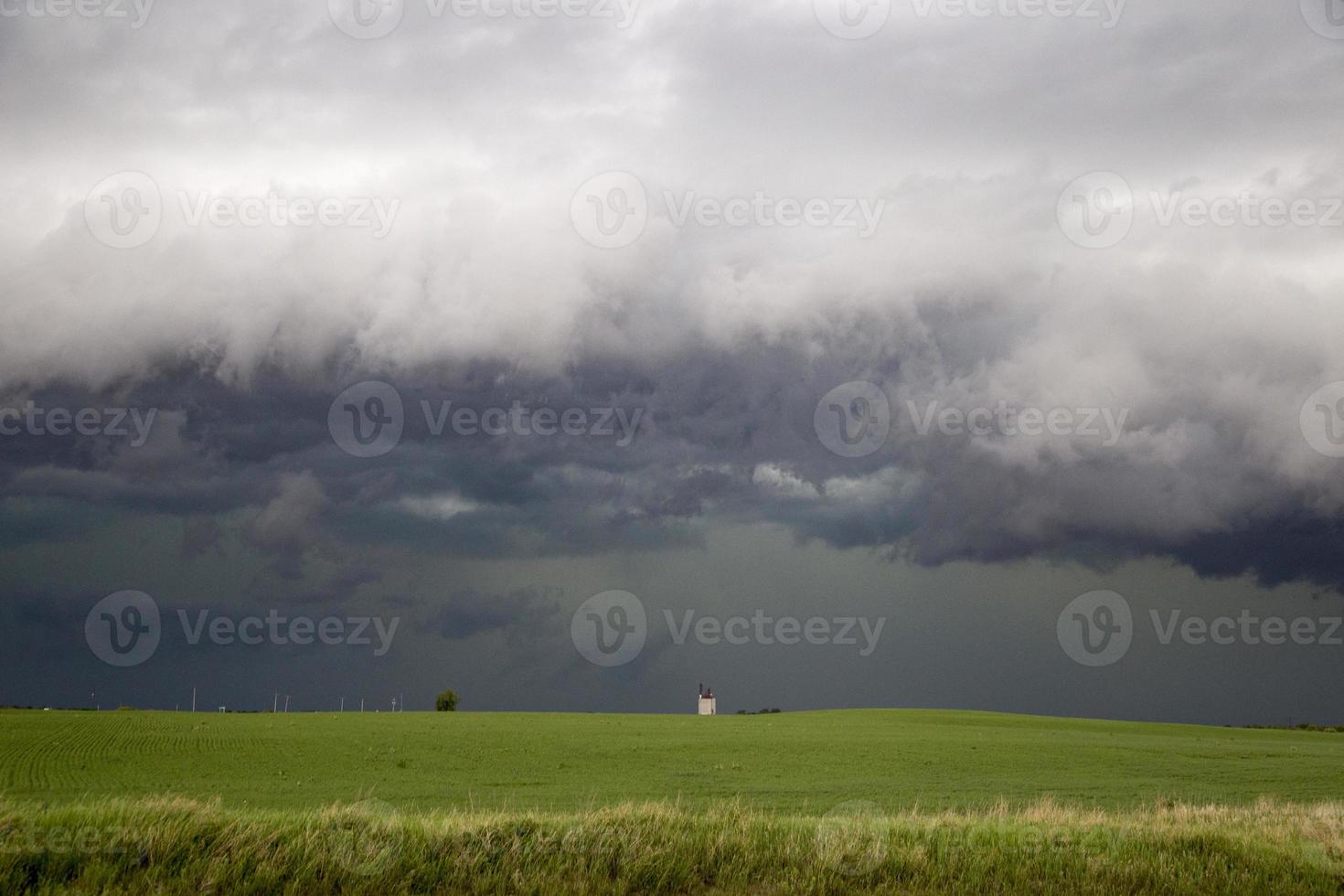 pradera nubes de tormenta canadá foto