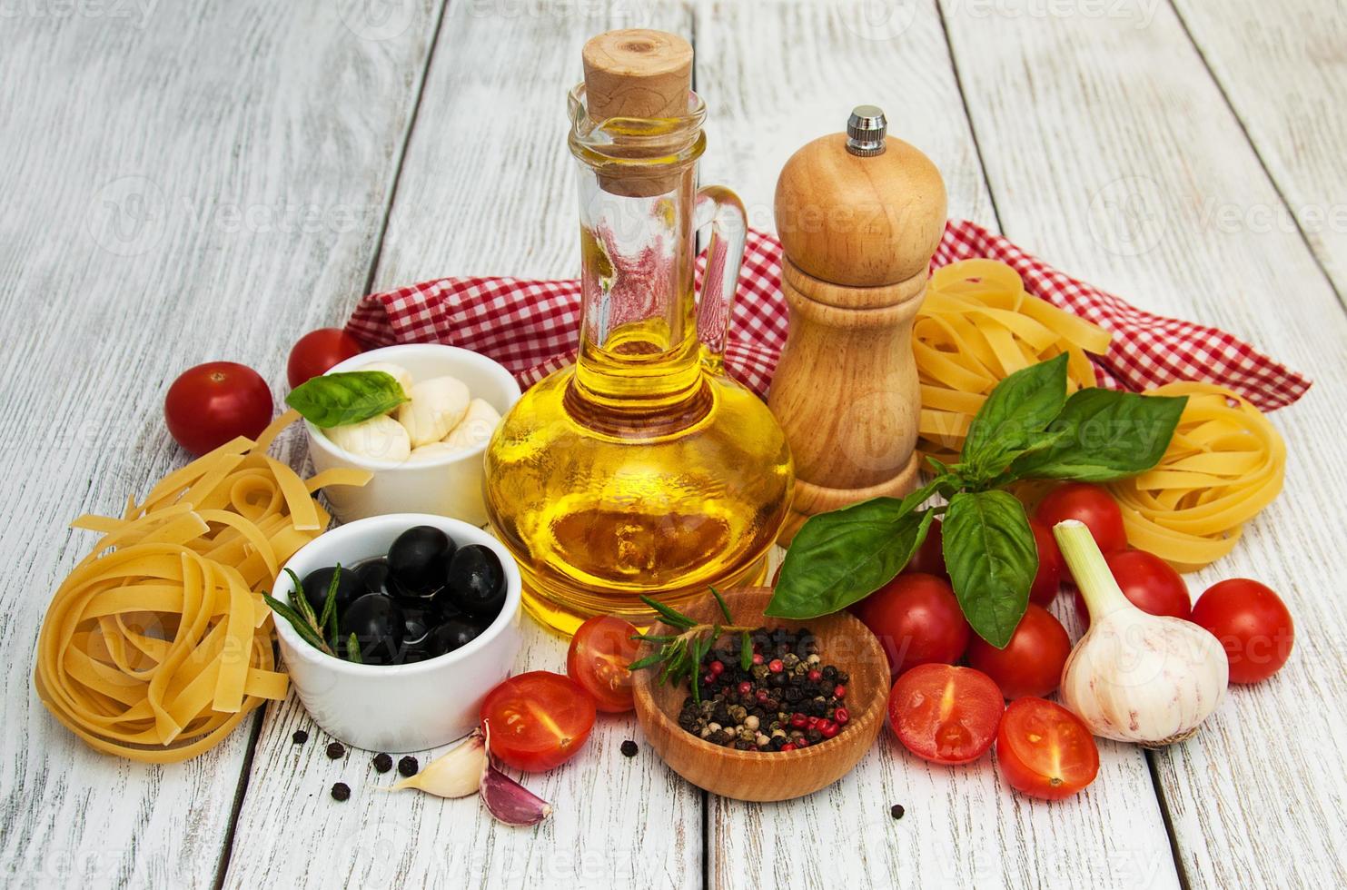 italian food ingredients photo