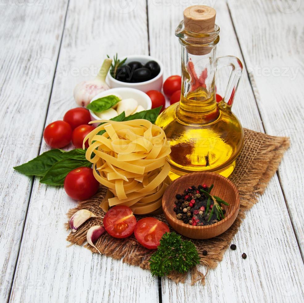 italian food ingredients photo