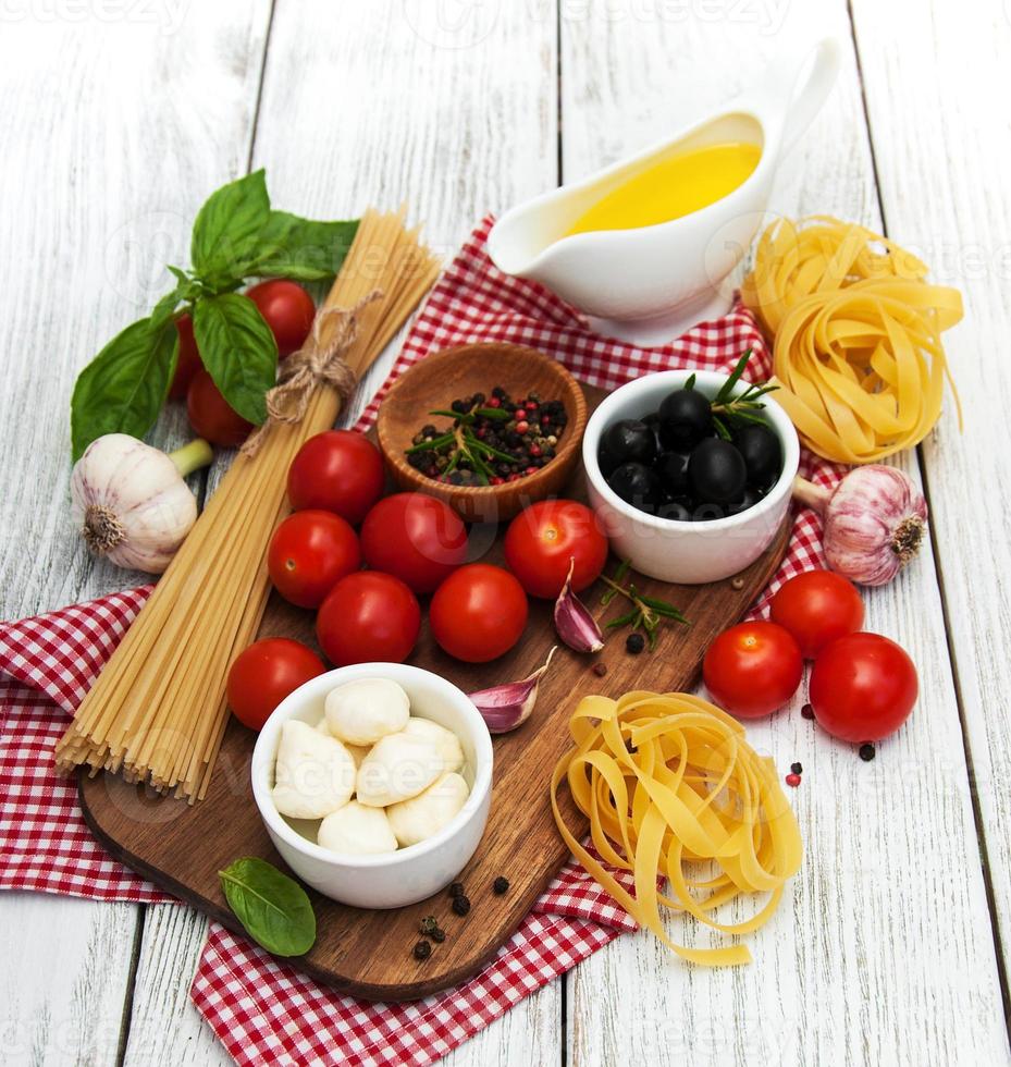 italian food ingredients photo