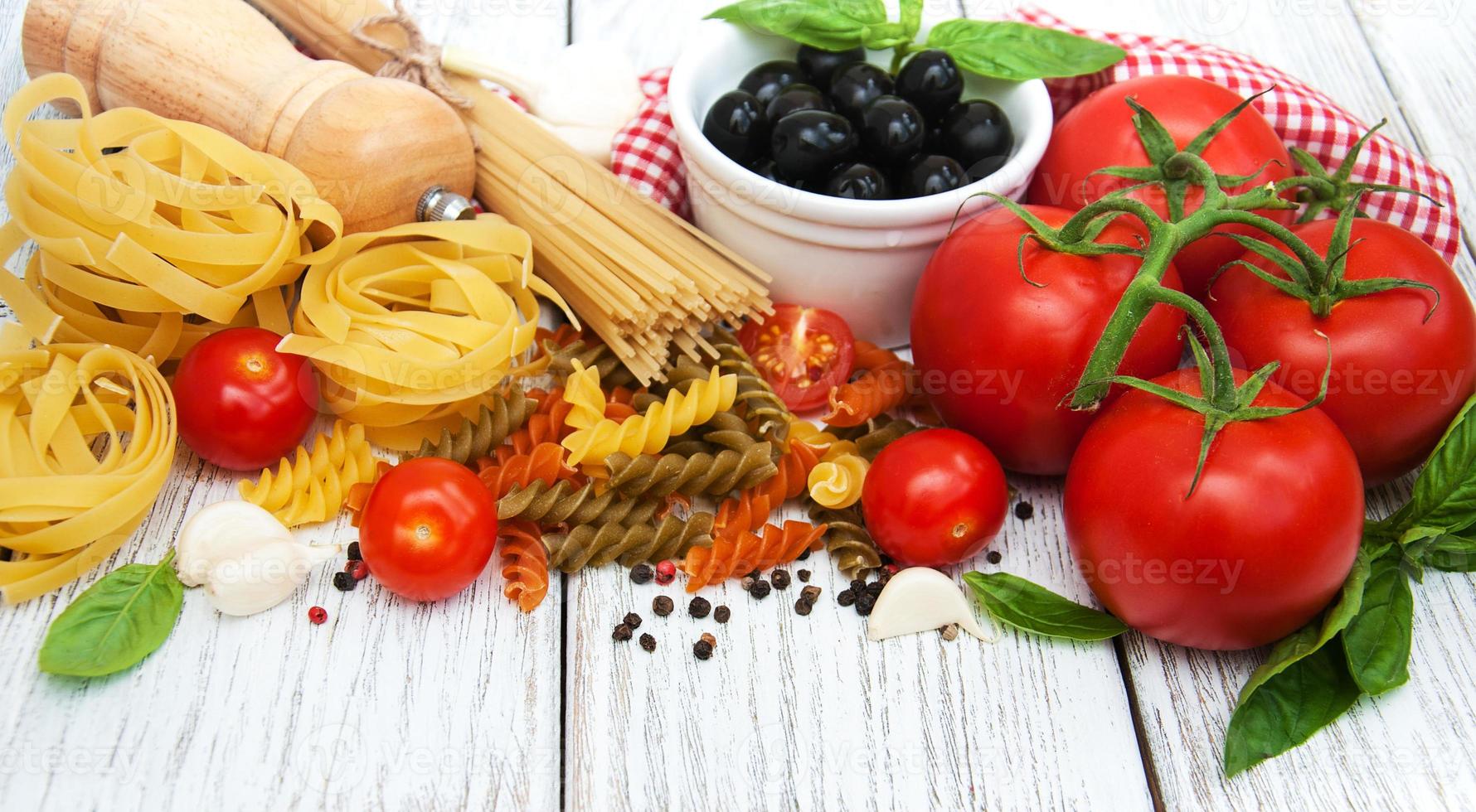 italian food ingredients photo