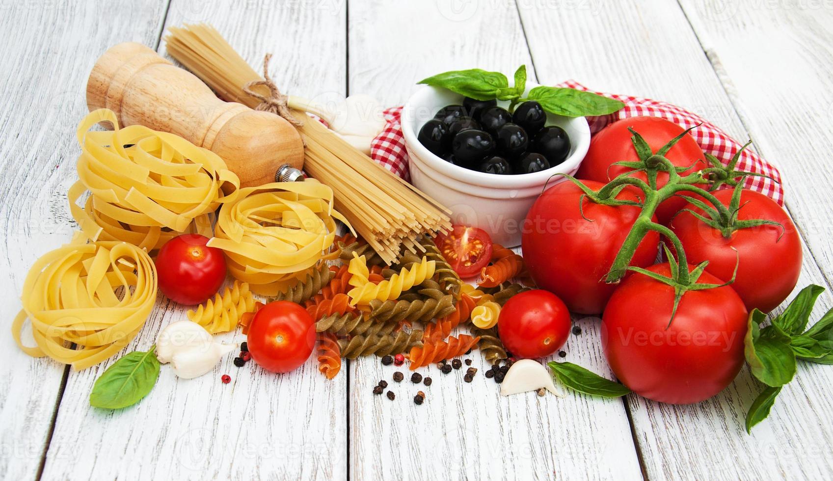 italian food ingredients photo