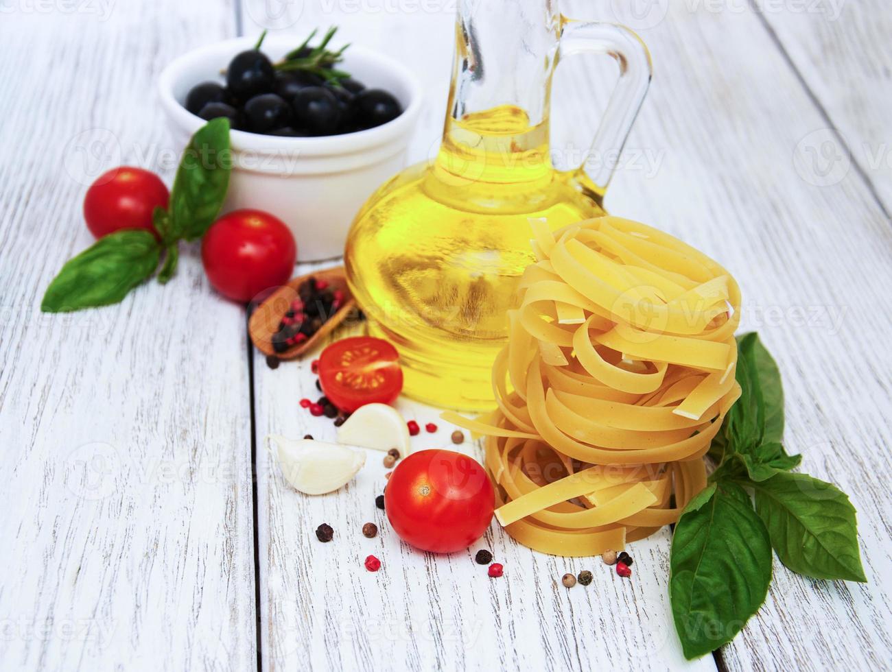 italian food ingredients photo