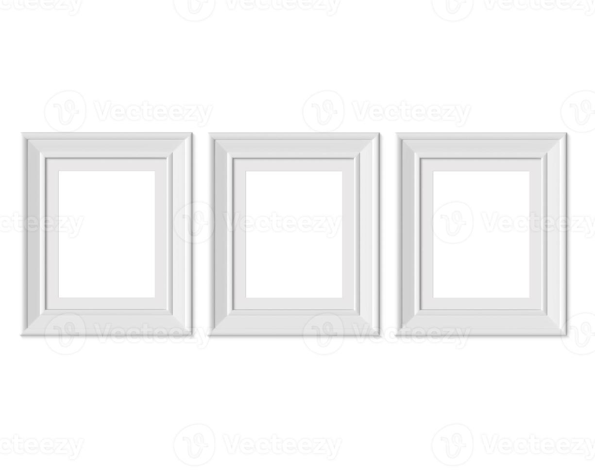 establecer maqueta de marco de imagen de retrato vertical de 3 4x5. estera de encuadre con bordes anchos. papel realista, madera o plástico blanco en blanco. plantilla de maqueta de marco de póster aislado sobre fondo blanco. procesamiento 3d foto