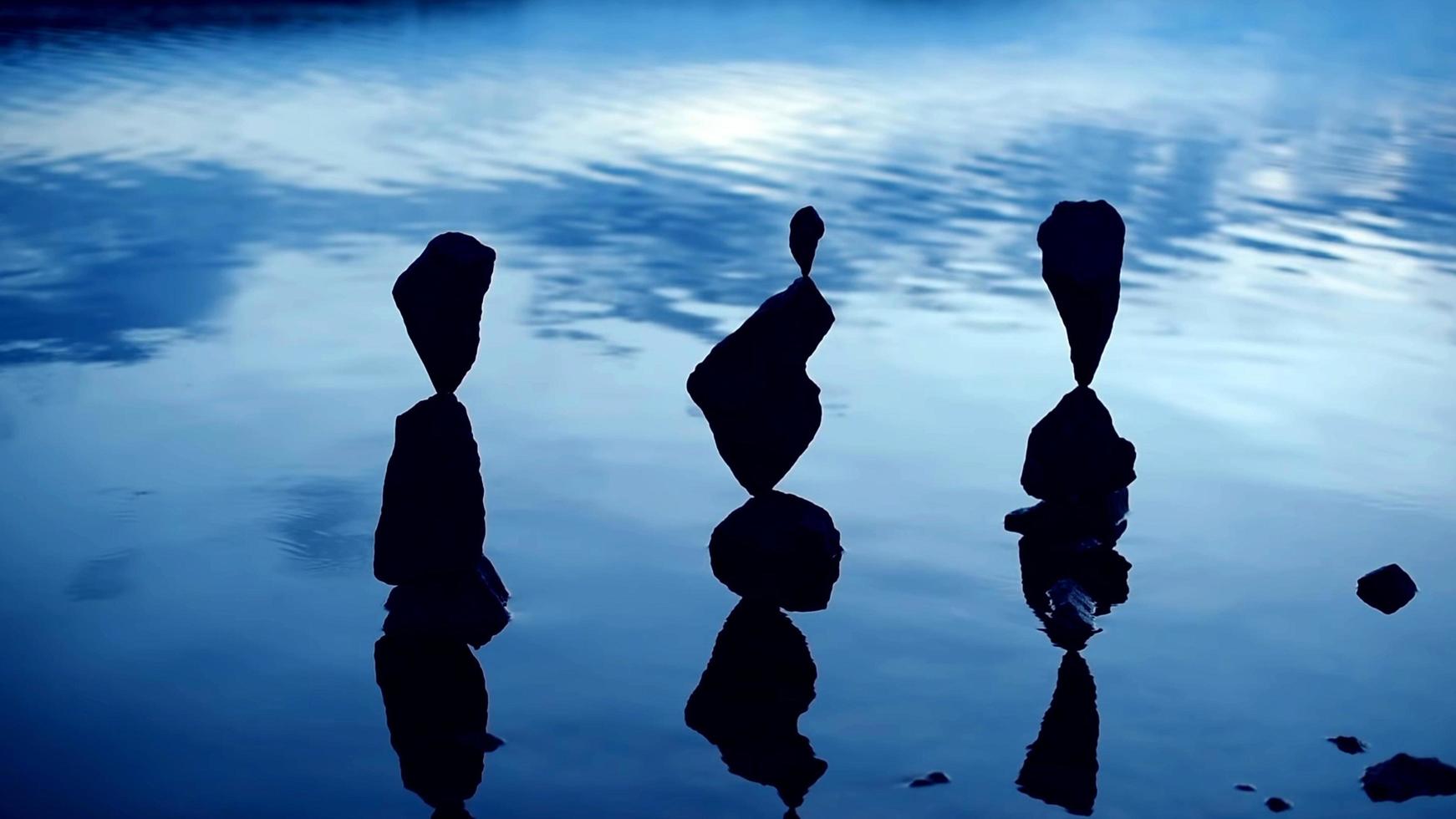 wallpaper nature stones in the river photo