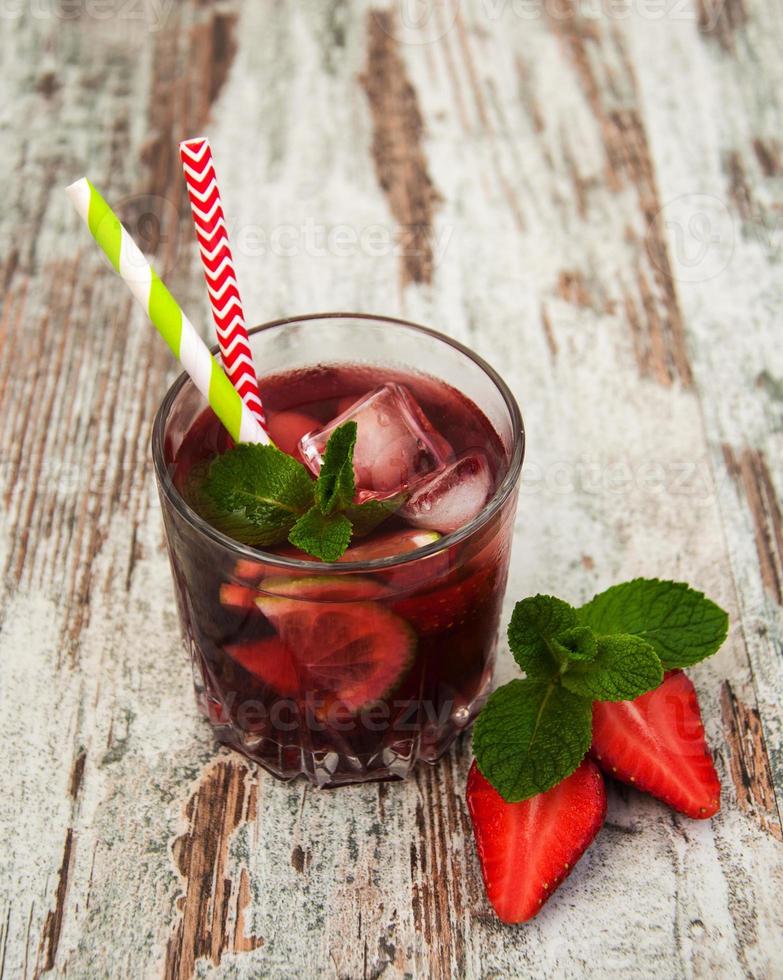 Lemonade with srtawberries photo