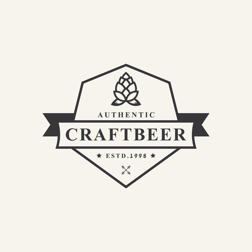 insignia retro vintage para elemento de plantilla de diseño de logotipo de cervecería de cerveza artesanal de lúpulo vector