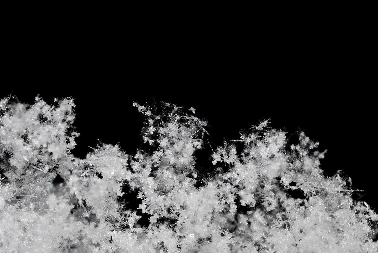 loose snow crystals photo