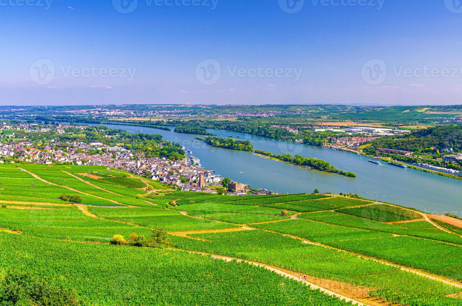 vista panorámica aérea de la garganta del río Rin o del valle medio superior del Rin foto