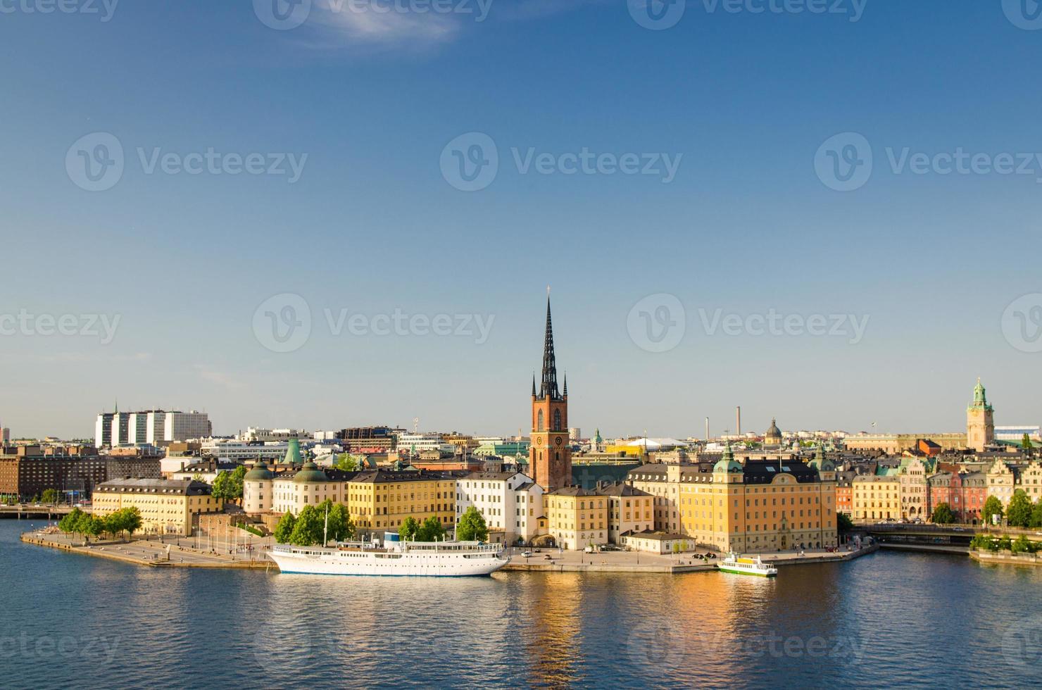 vista panorámica aérea del distrito de riddarholmen, estocolmo, suecia foto