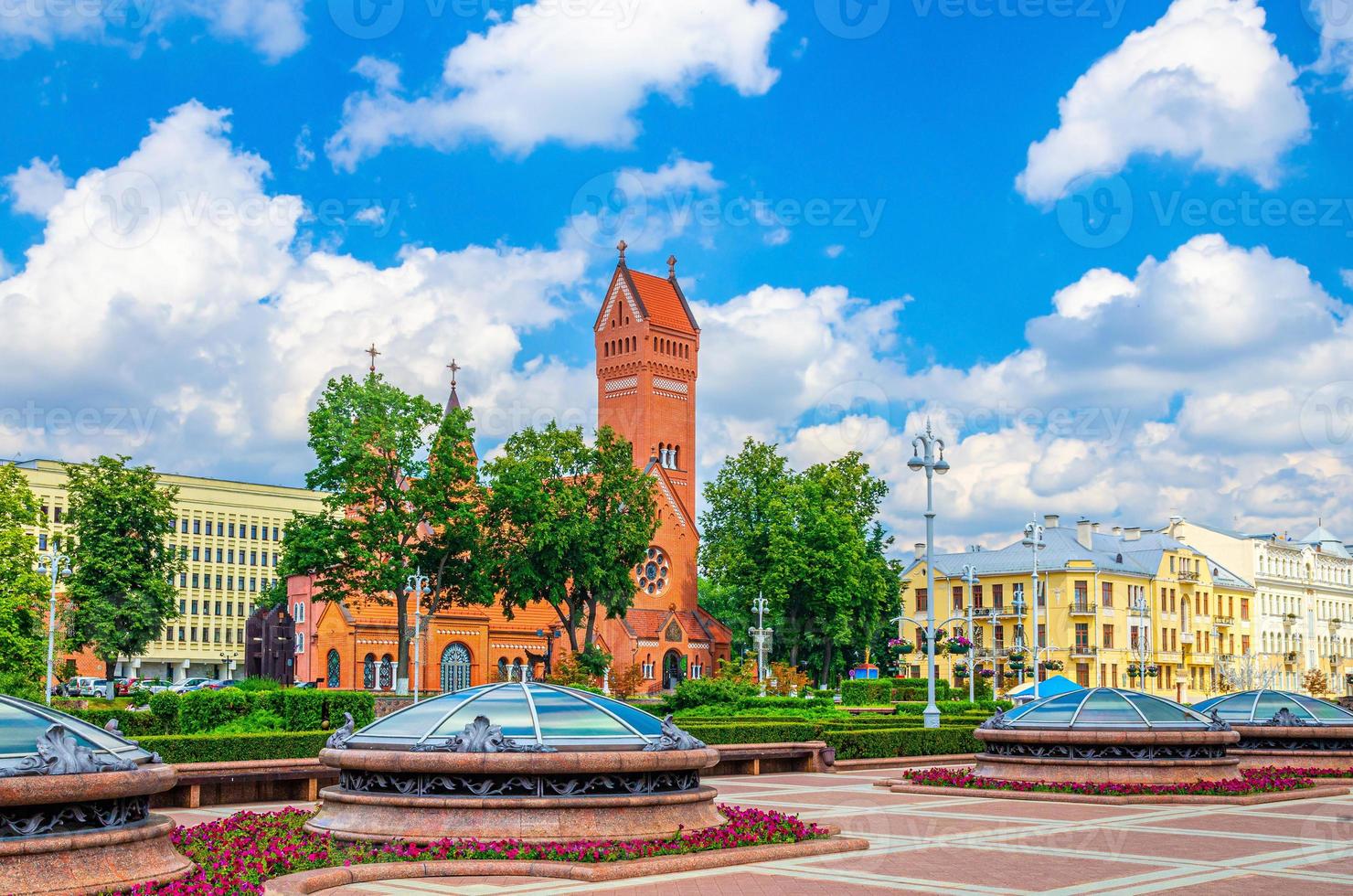 Saints Simon and Helena Roman Catholic church photo