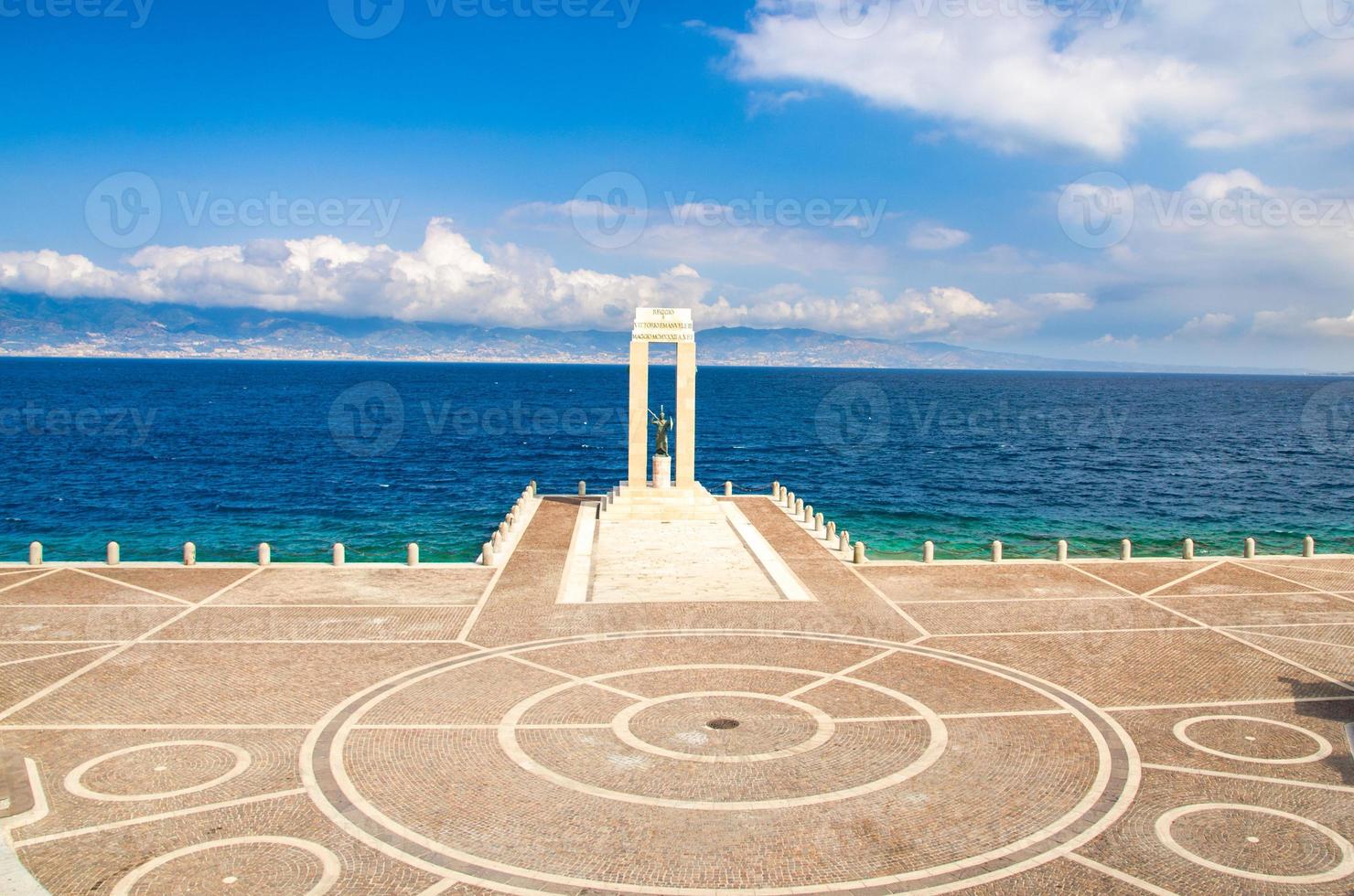 Athena goddess Statue, Reggio di Calabria, Southern Italy photo