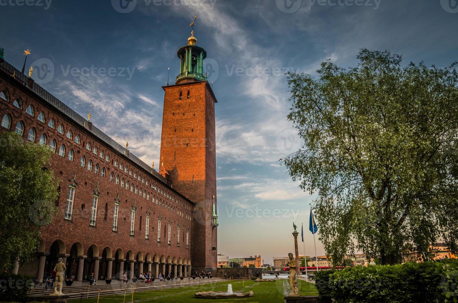 ayuntamiento de estocolmo stadshuset torre del consejo municipal, suecia foto