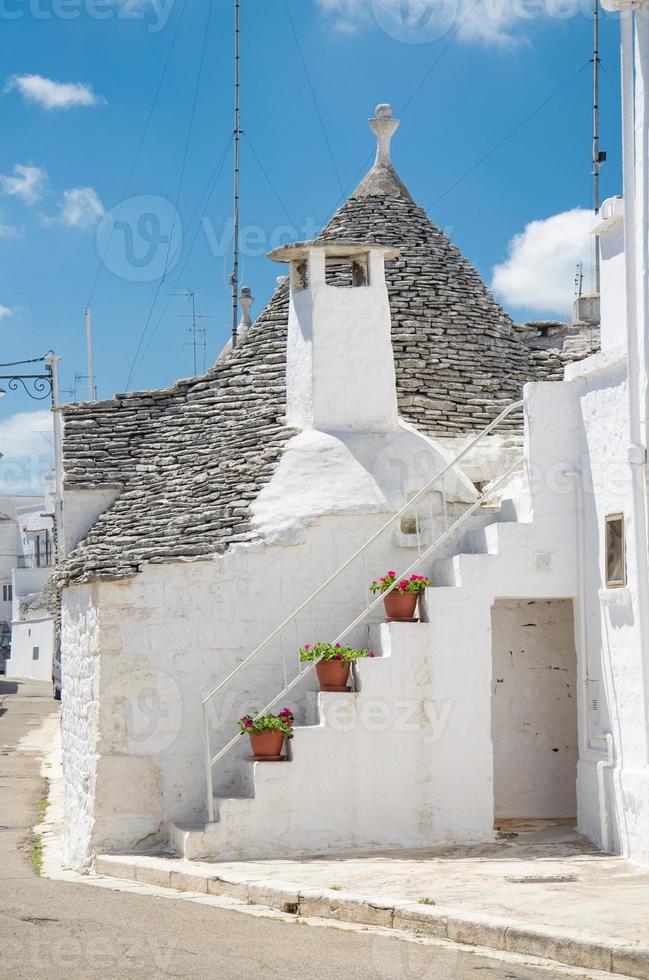 ciudad de alberobello, pueblo con casas trulli en la región de puglia apulia foto