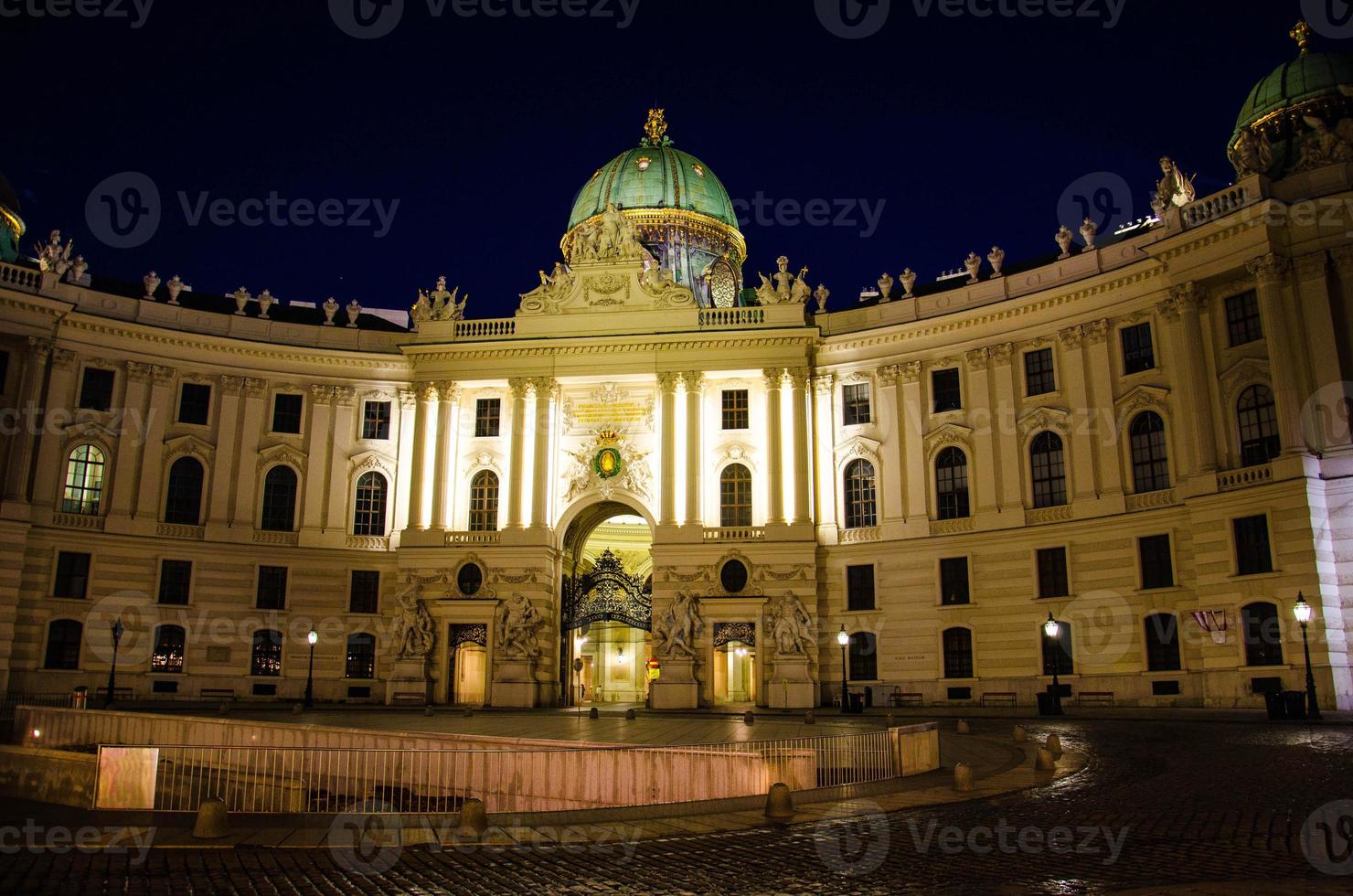 Michaelertrakt palace, Hofburg in Vienna, Austria photo