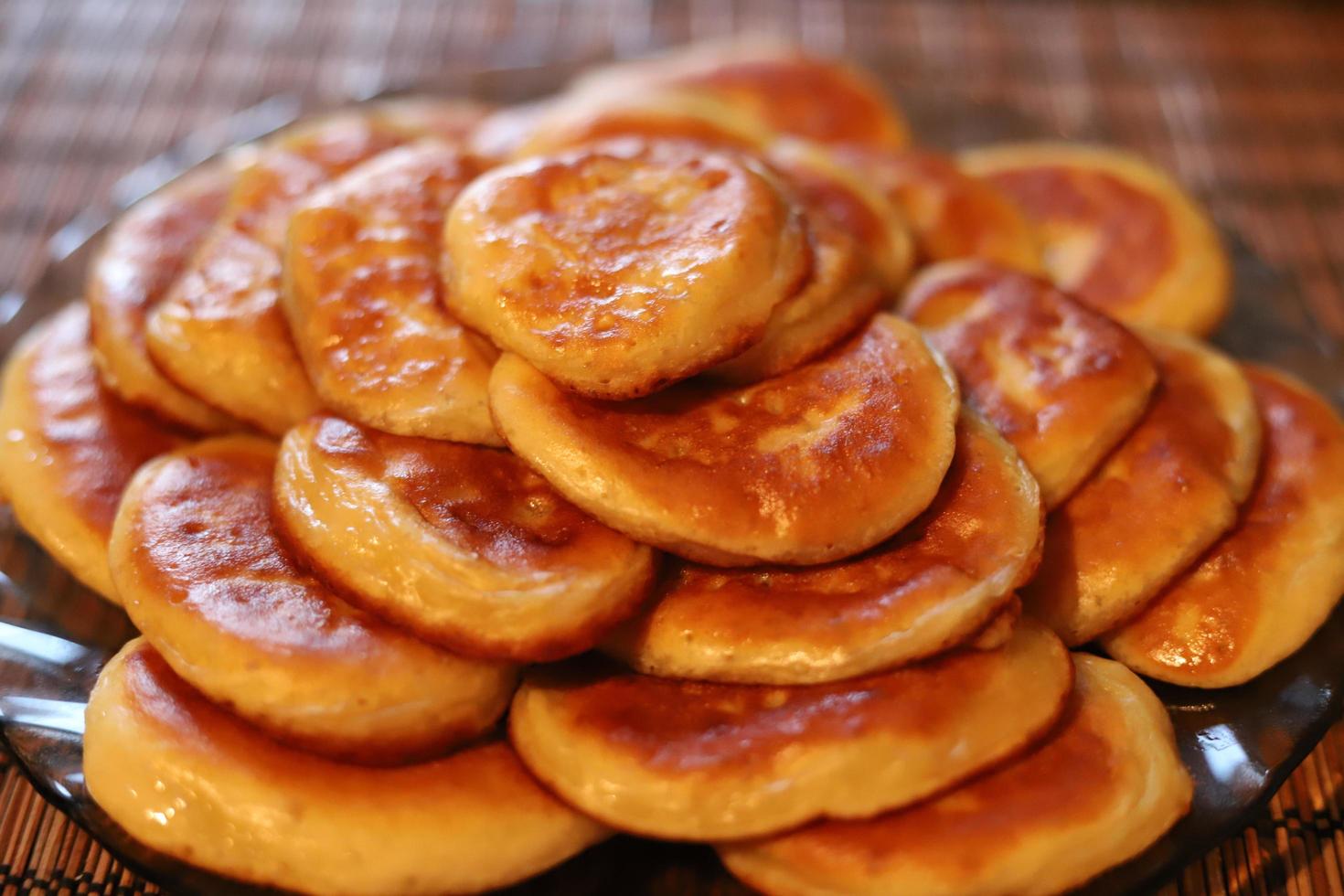 pequeñas tortitas caseras. foto