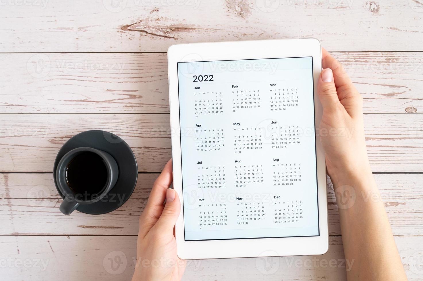tablet calendar 2022 photo