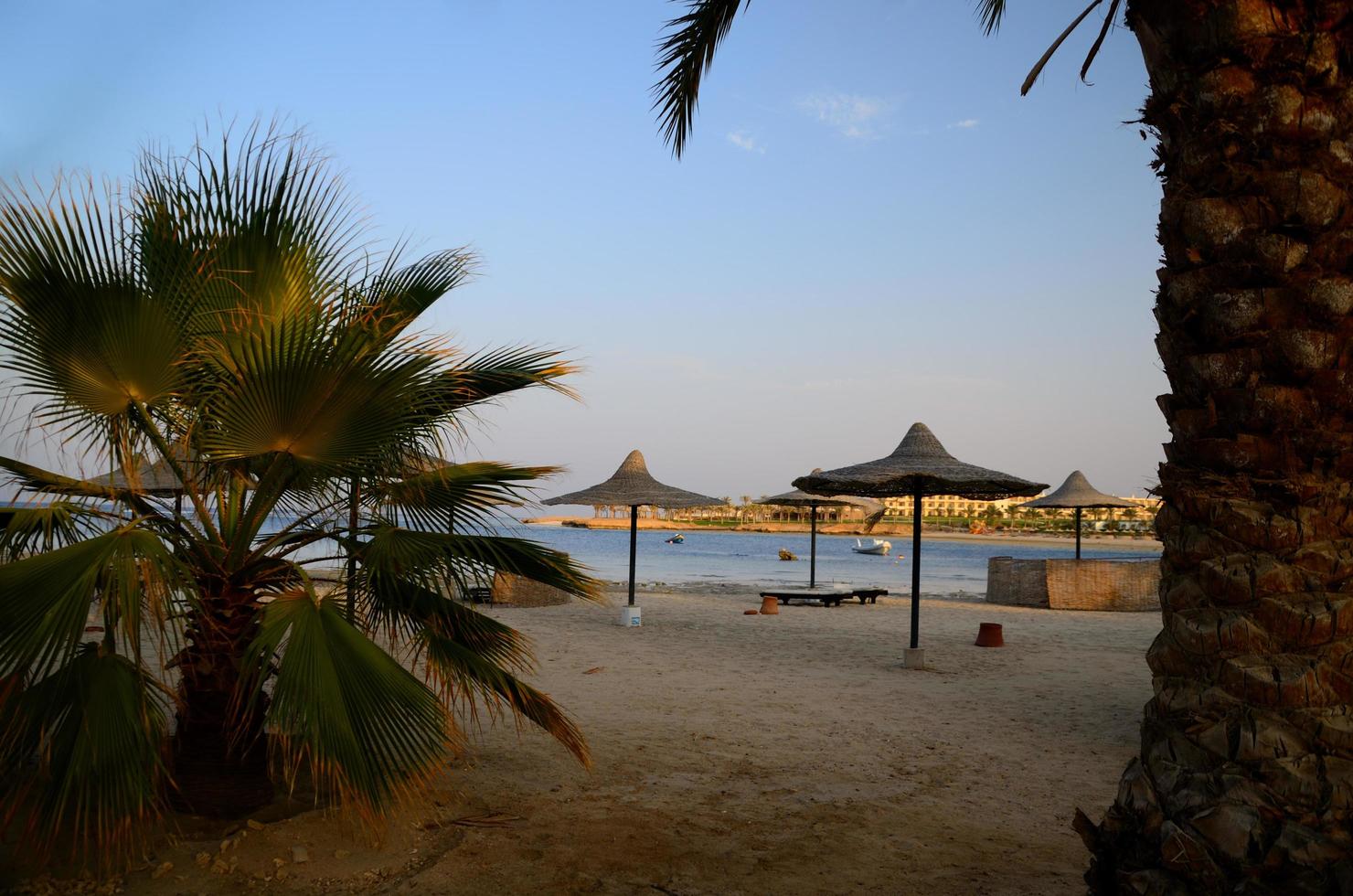 vista en la playa vacía foto