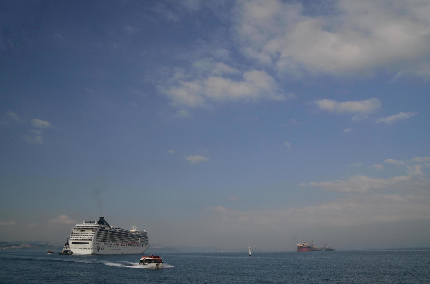 ships in the sea in scotland photo