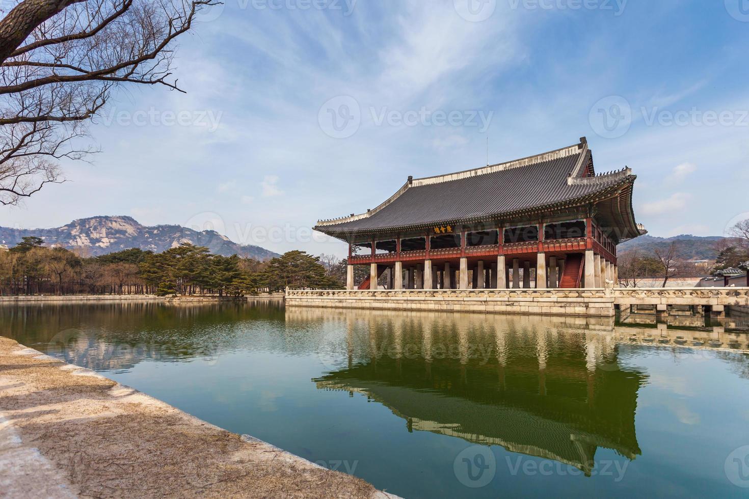 Gyeongbokgung Palace in Seoul , South Korea photo