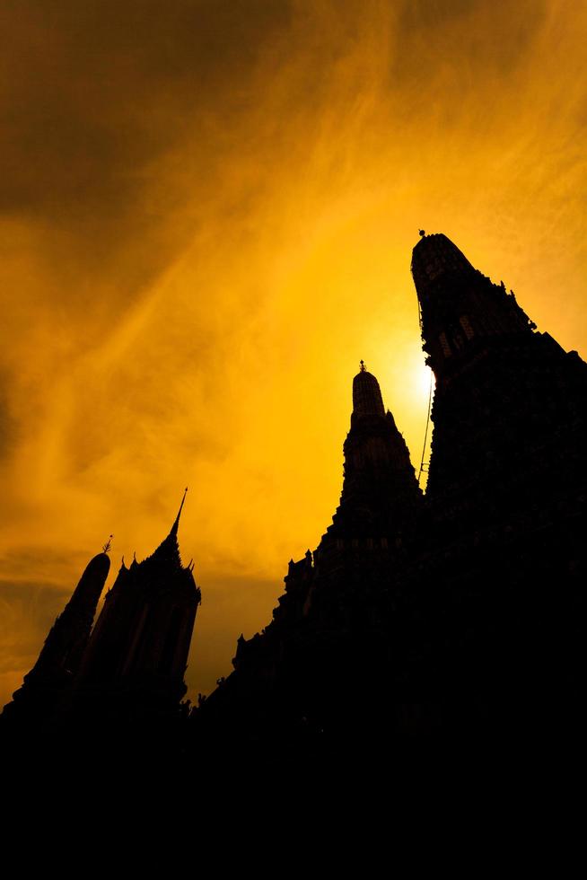 Wat Arun, The Temple of Dawn, silhouette photo