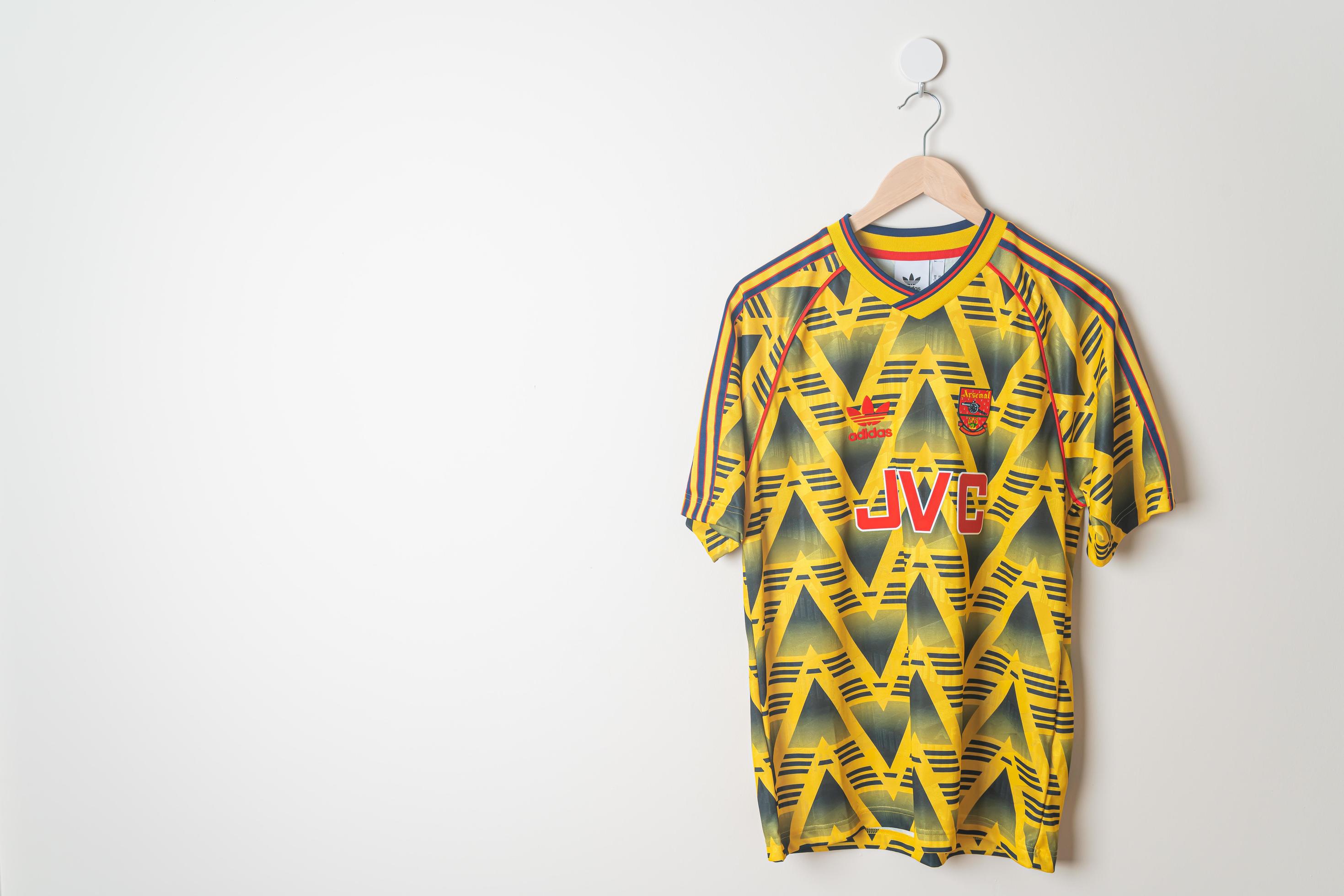 Retro Arsenal Bruised Banana 1991/1993 Home