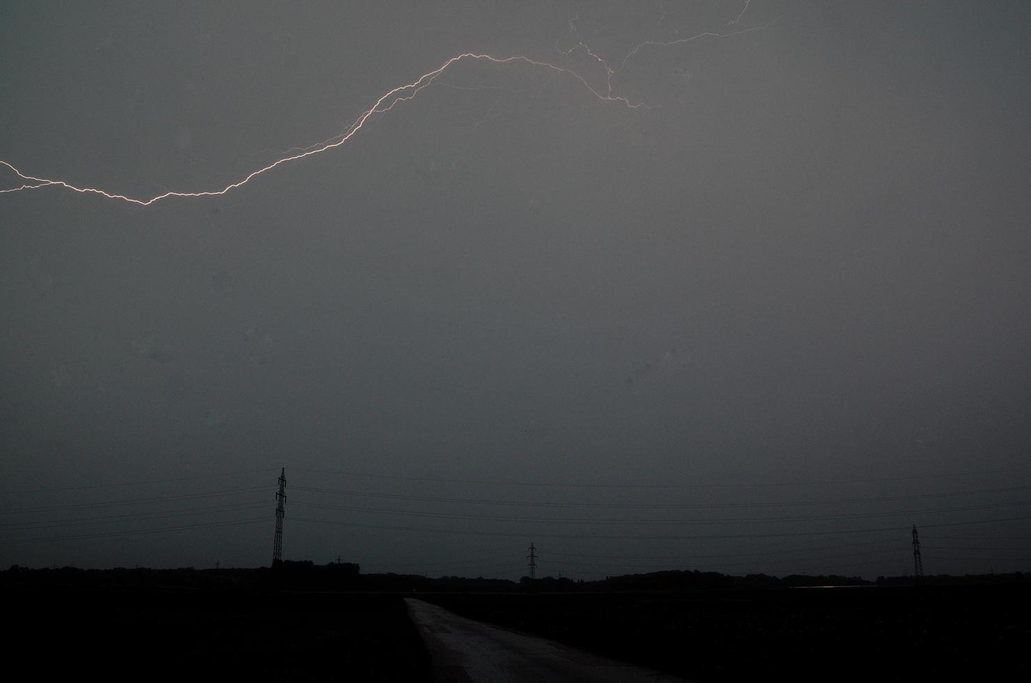 horizontal lightning in the night photo