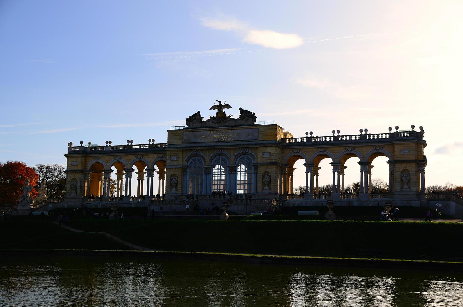 palacio gloriette en viena foto