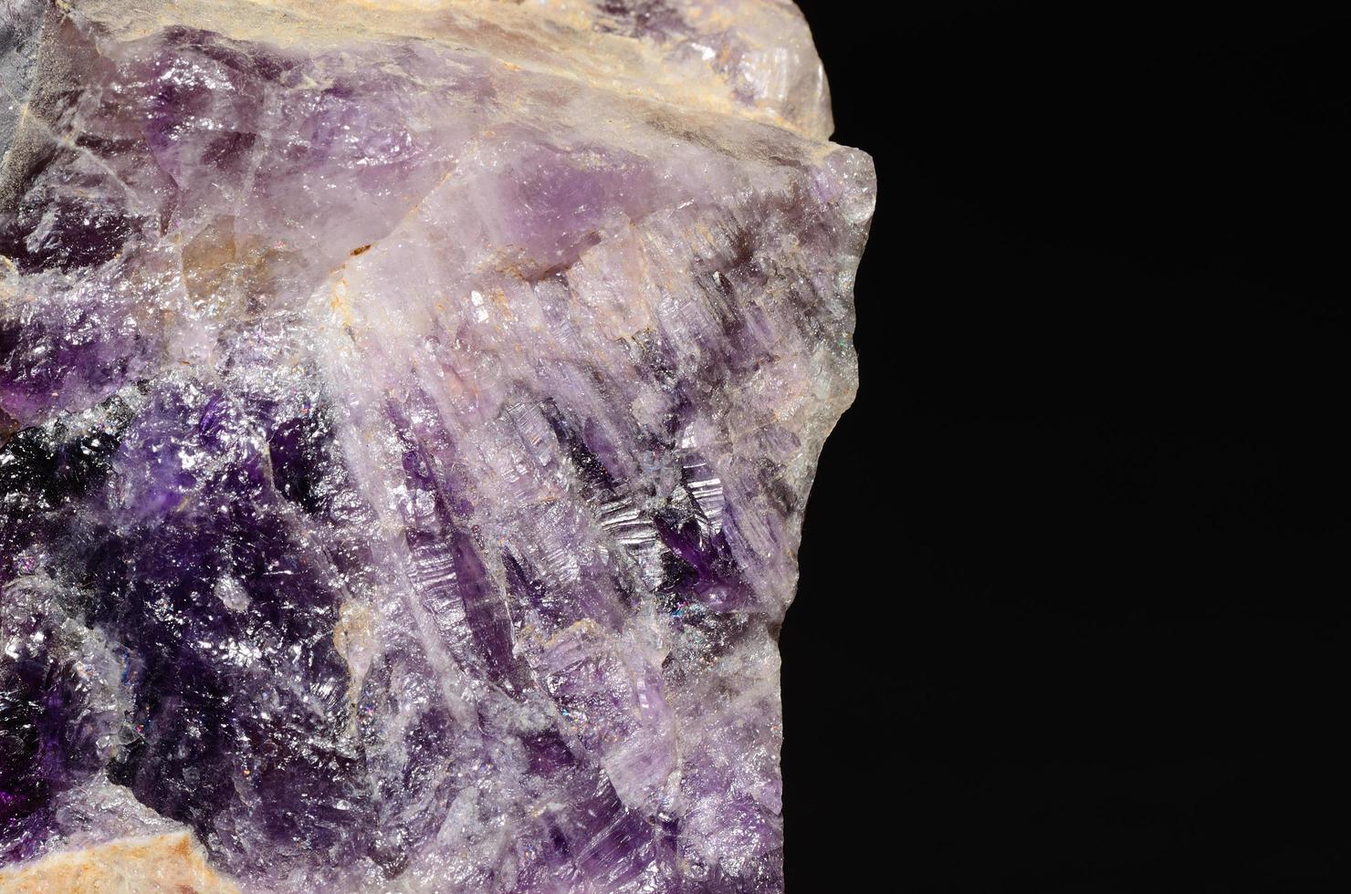 amethyst mineral detail photo