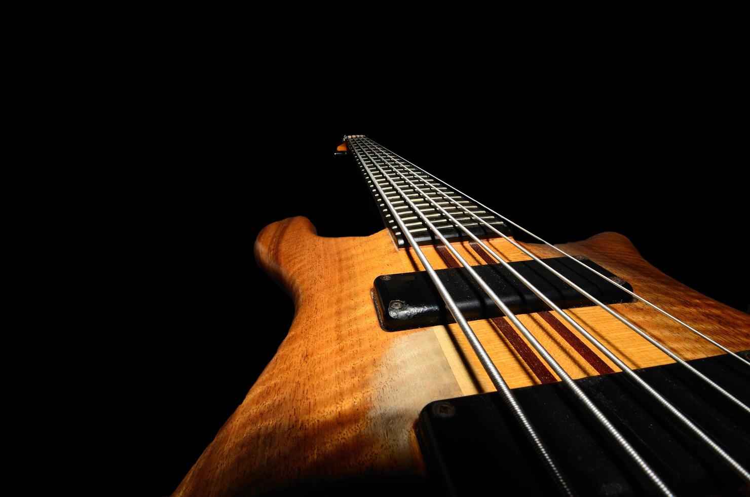 bass guitar strings photo