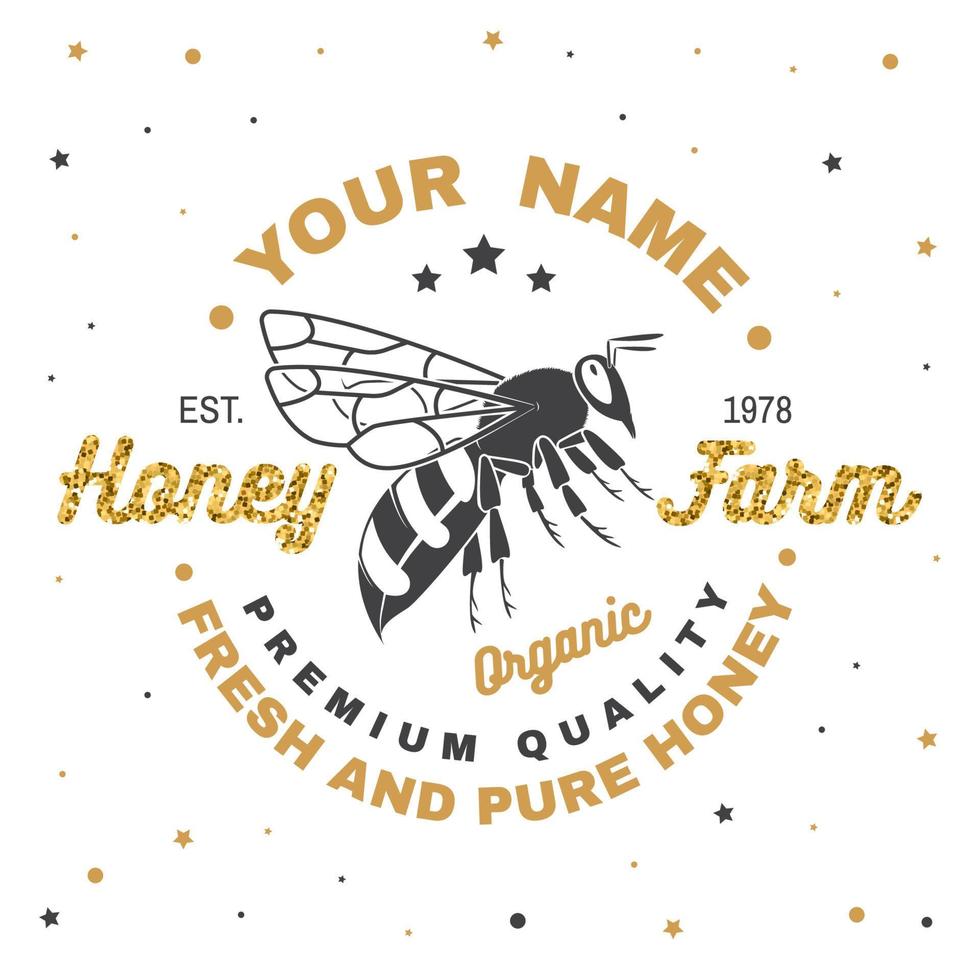 insignia de la granja de miel. vector. concepto para camisa, estampado, sello o camiseta. diseño de tipografía vintage con silueta de abeja. diseño retro para el negocio de la granja de abejas. miel fresca y pura vector