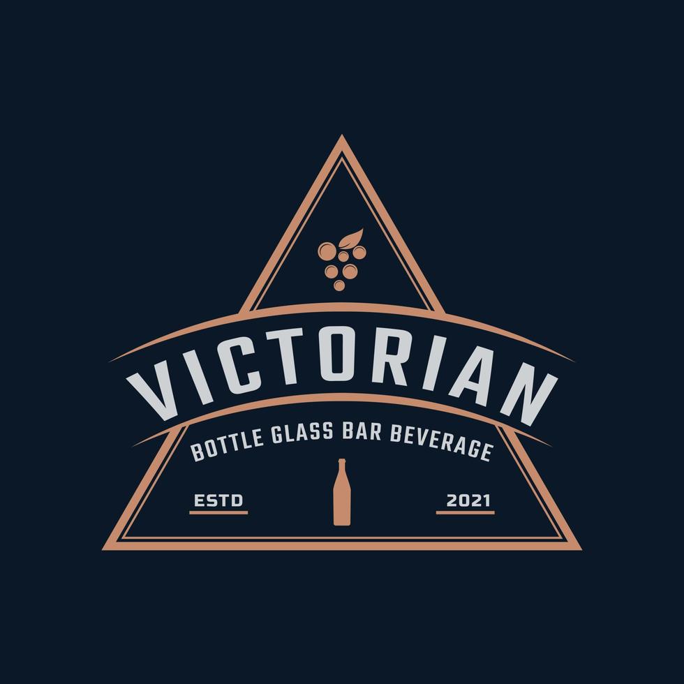 lujo vintage retro etiqueta insignia emblema floral victoriano botella de vino barra de vidrio bebida logotipo diseño inspiración vector
