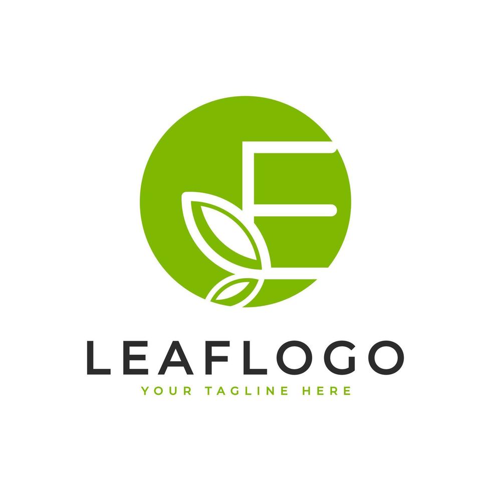 logotipo inicial creativo de la letra e. estilo lineal de forma de círculo vinculado con el símbolo de hoja verde. utilizable para logotipos de negocios, salud, naturaleza y granjas. elemento de plantilla de ideas de diseño de logotipo de vector plano. eps10