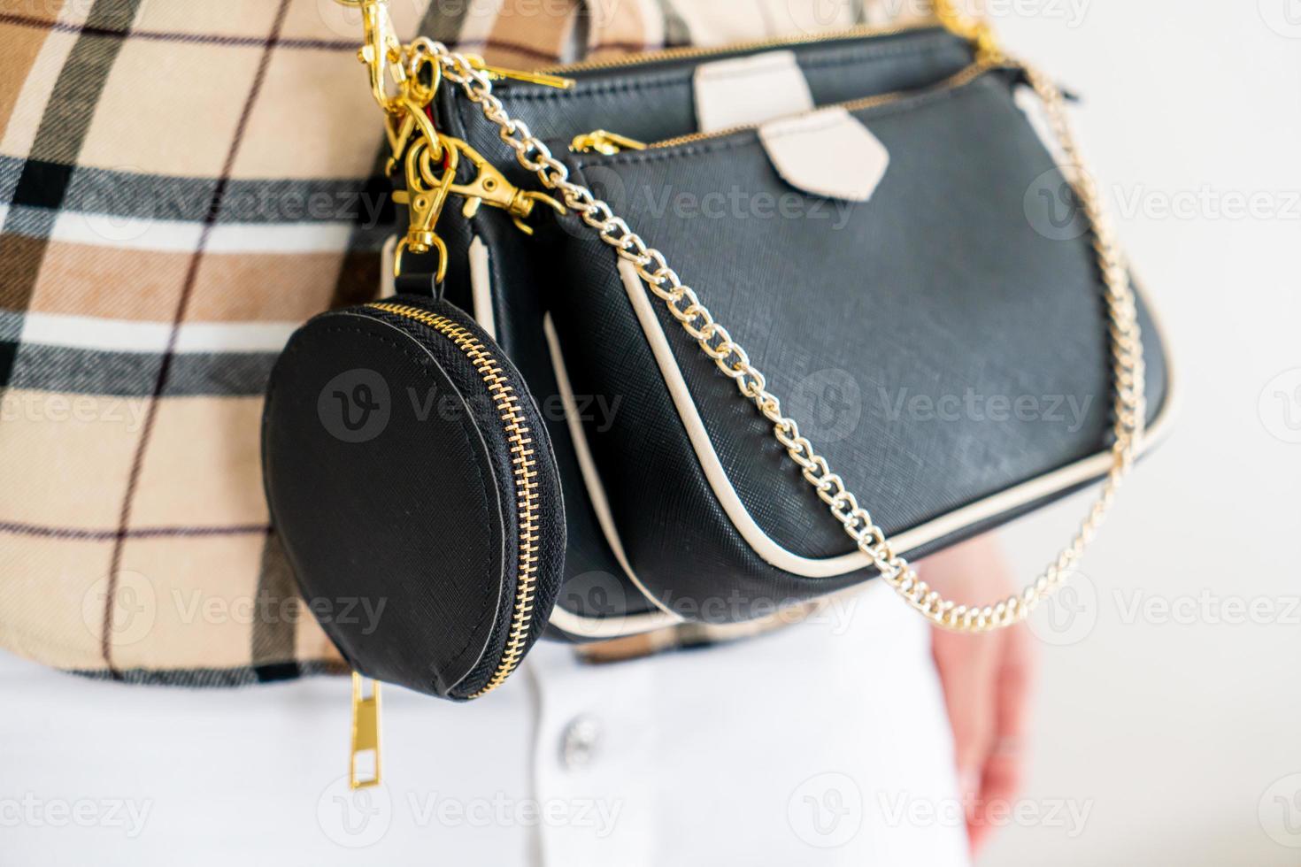 woman leather bag cross body photo