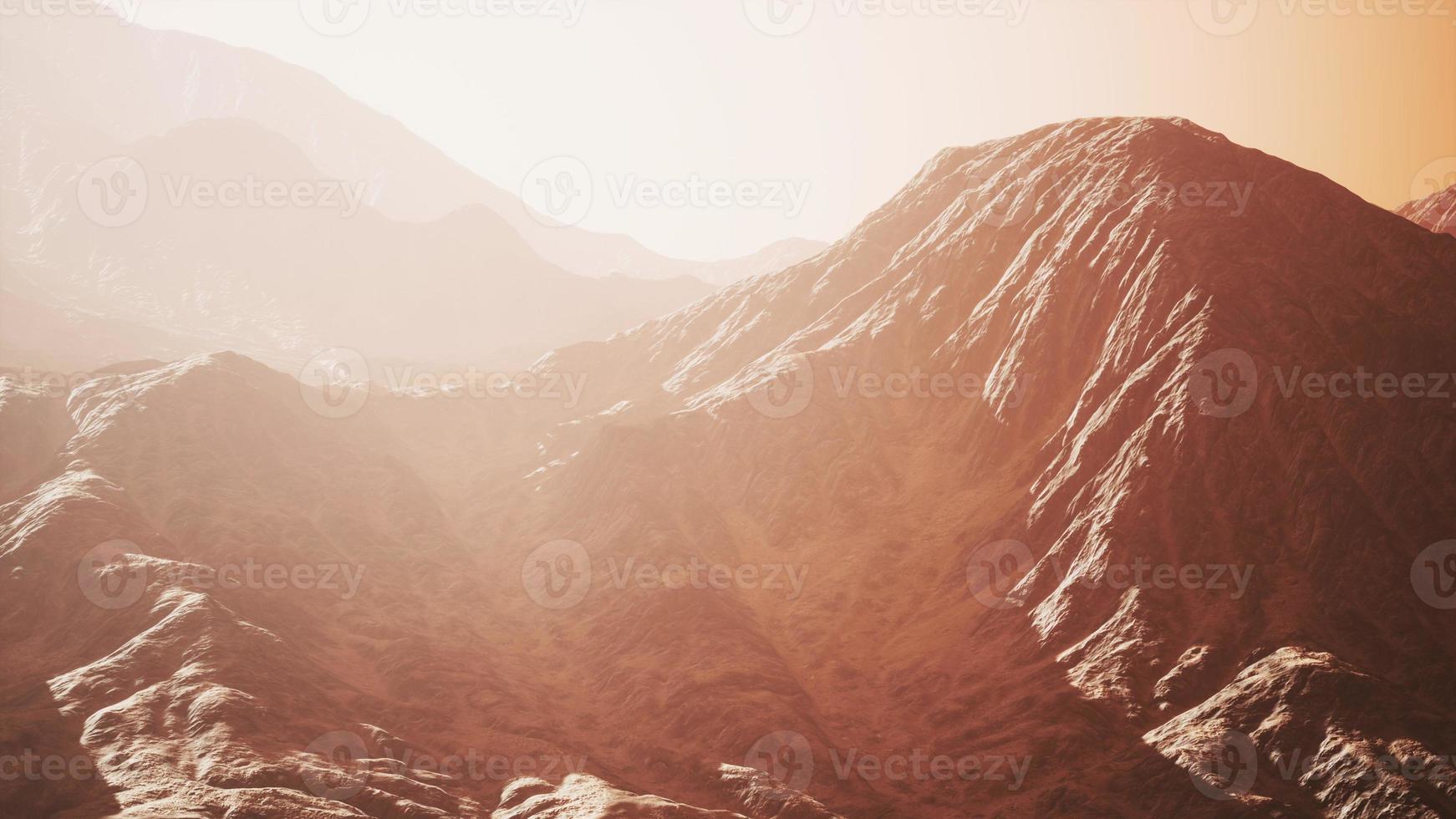 niebla matutina en el desierto del sinaí foto