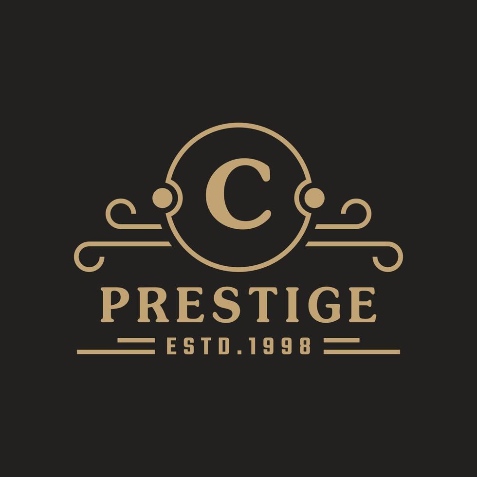 el logotipo de lujo de la letra c florece con elegantes líneas caligráficas de adorno. rótulo comercial, identidad para restaurante, realeza, boutique, café, hotel, heráldica, joyería y plantilla de diseño de logotipo de moda vector