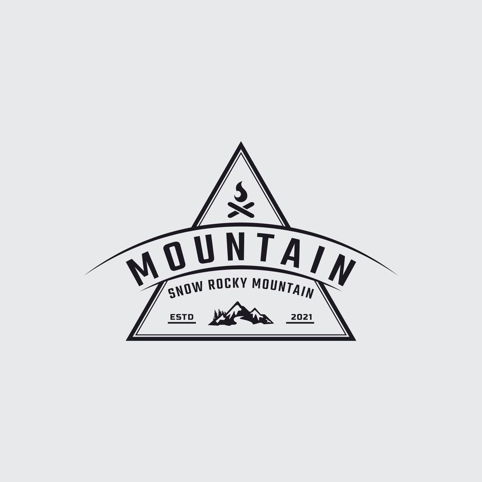 emblema clásico vintage insignia hielo nieve símbolo de montaña rocosa. arroyo río monte pico colina naturaleza paisaje vista logotipo diseño inspiración vector